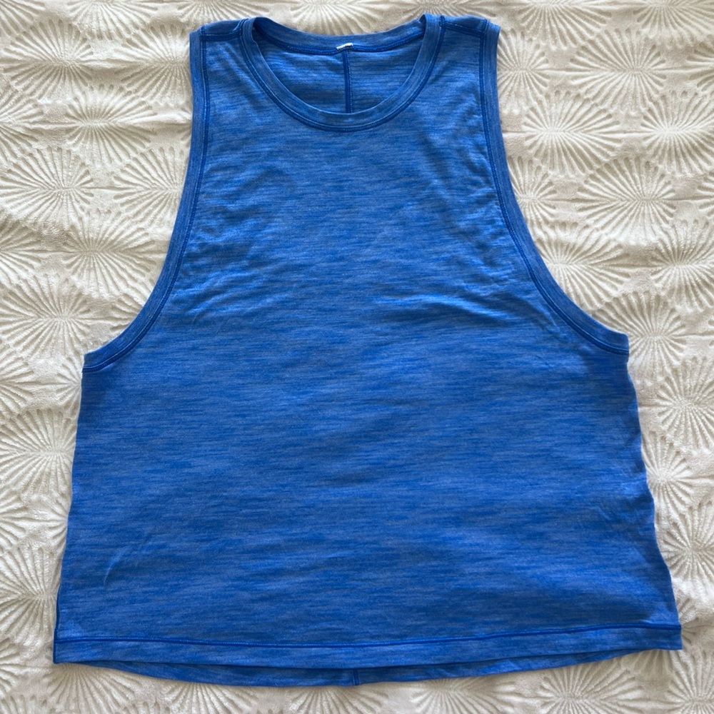 Lululemon low arm cut light weight Tank Top(8?read) great